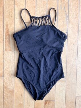 SKYE Black One-Piece Swimsuit with Strappy Back – Size XL